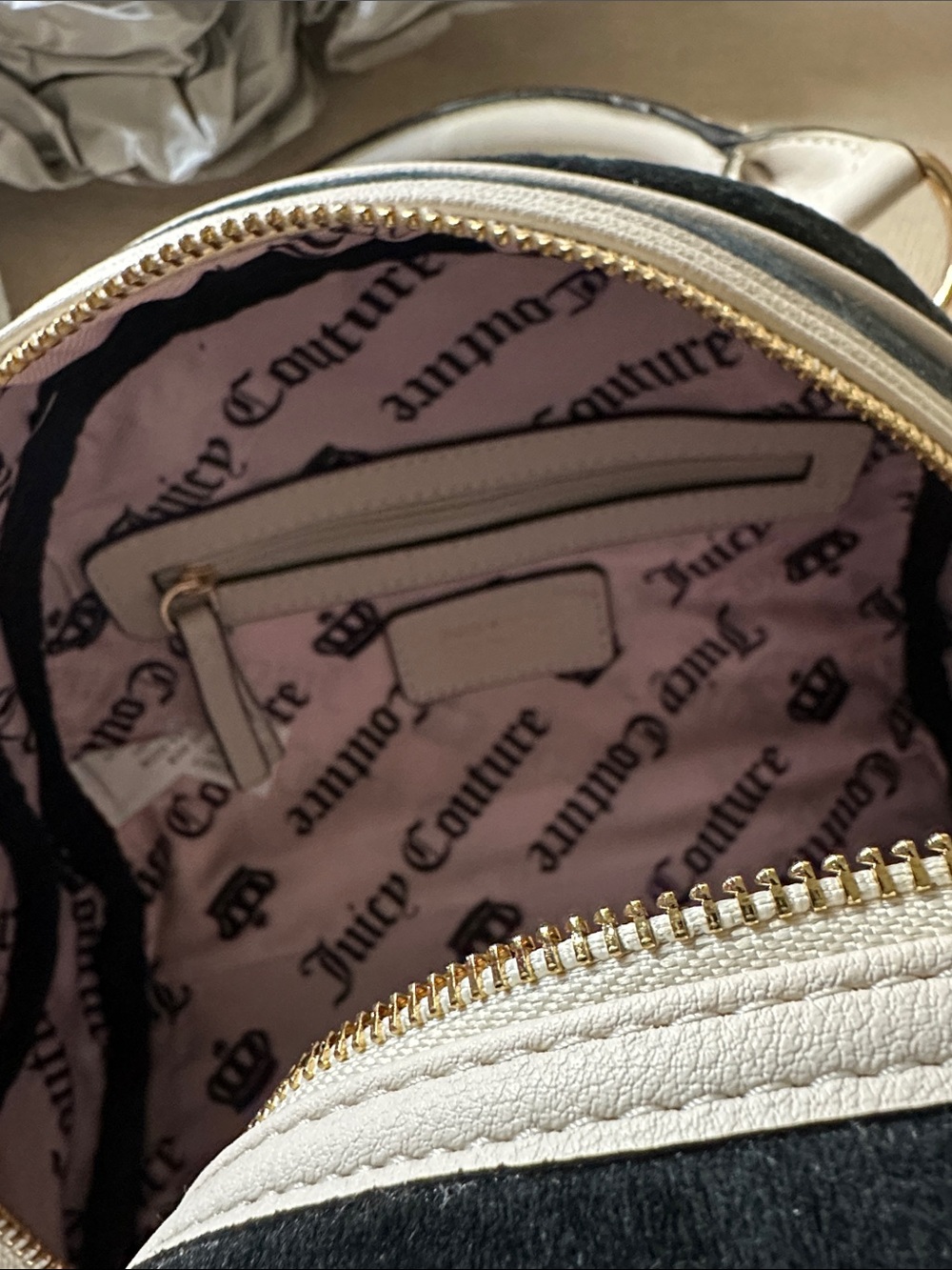 Juicy Couture Black and Cream Shoulder and Top Handle Bag with Pouch - Picture 14 of 15